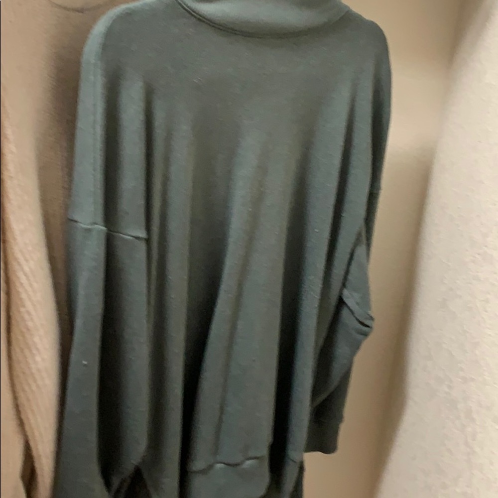 AE fleece mock neck oversized sweatshirt